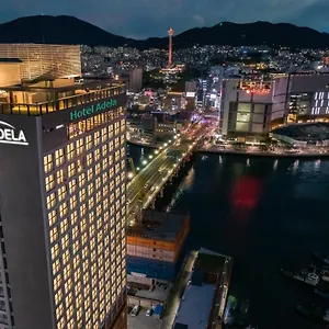4* 호텔 아델라